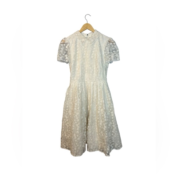 Gal Meets Glam Amelia Dress white lace 4 - Picture 4 of 10